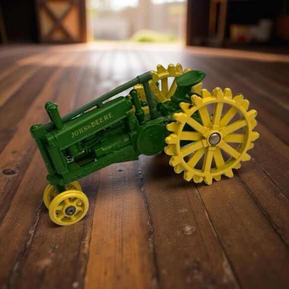 Vintage Ertl Mini 1980’s Die Cast John Deere Model A Tractor Toy A14 - Picture 1 of 9